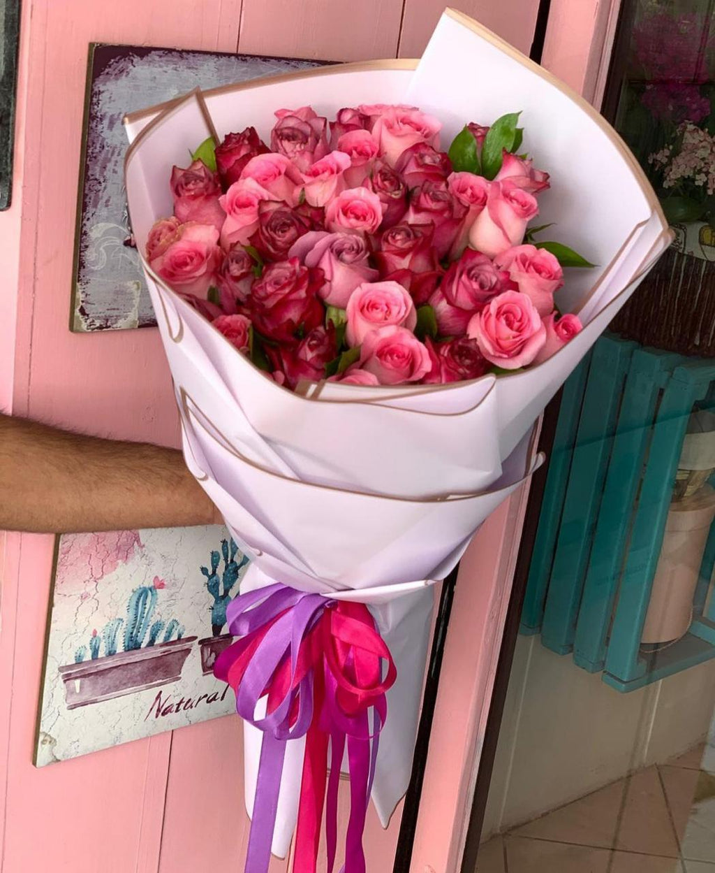 Elegant Pink Roses Bouquet