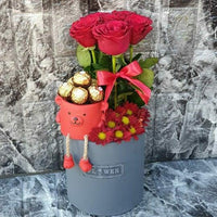 Cute Red Roses & Ferrero Rocher Set